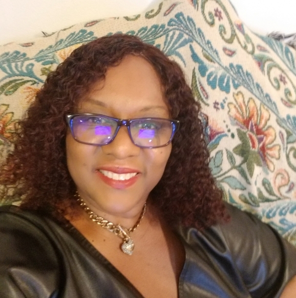 Meet your Posher, Posh - Picture 1 of 1